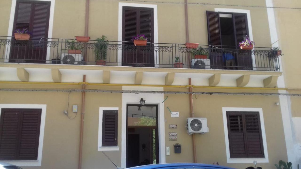 Le Casette Di Laura Palermo Exterior foto